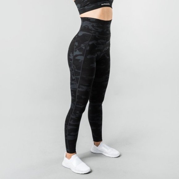 Alphalete Pants - Alphalete Black Camo Surface Pockets High-rise Workout Athletic Leggings